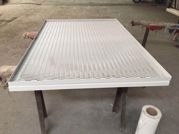 sprayed aluminum plates