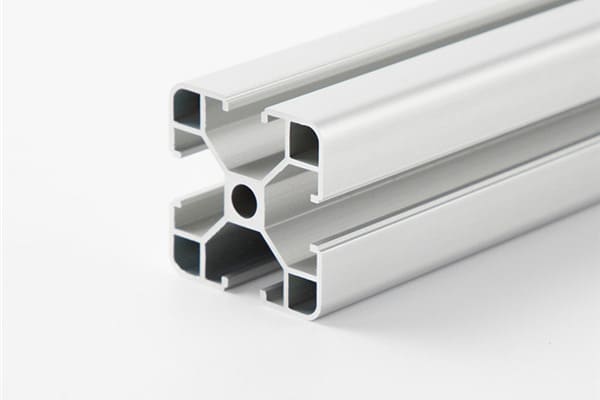 Profilés en aluminium