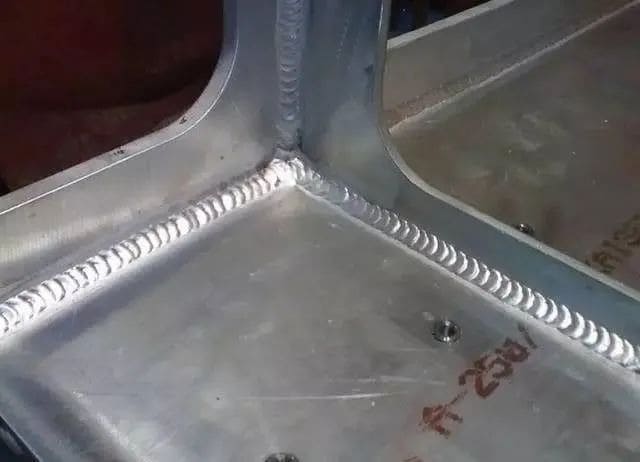 Aluminum alloy gas welding joint
