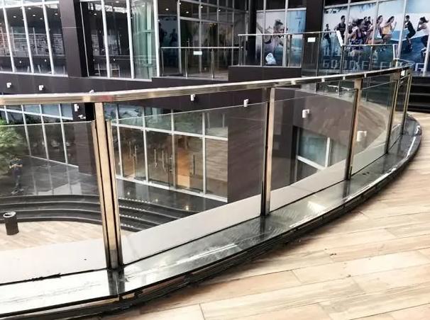 Aluminum Handrails For Commercial Spaces