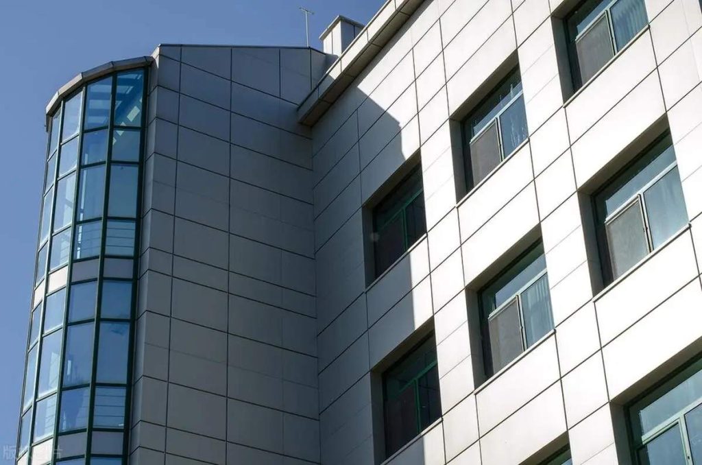 Insulated Aluminum Panels in buildings