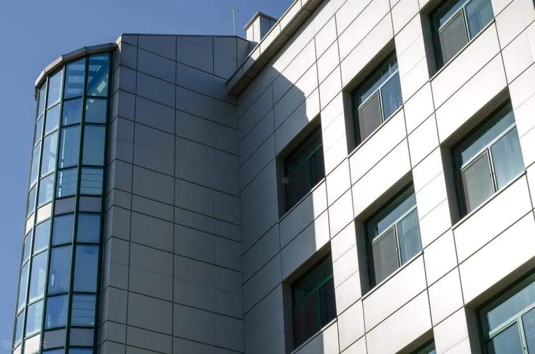 Insulated Aluminum Panels in buildings